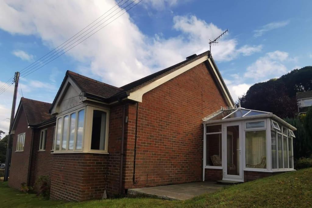 Twyngaer, A Spacious 3 Bedroom Bungalow Sleeps 5 Knighton  Kültér fotó